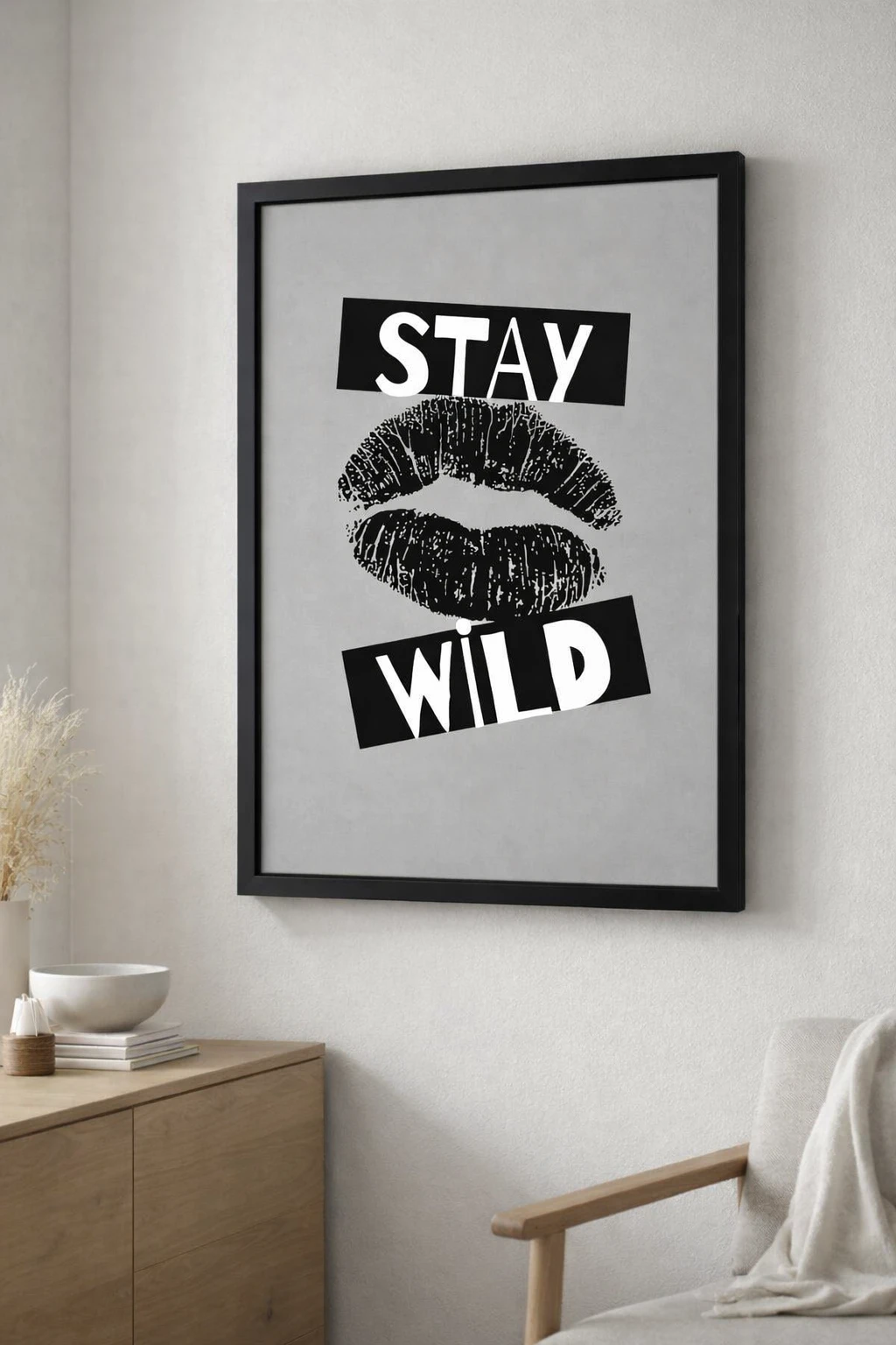 Stay Wild Dudak Duvar Tablosu 2. Fotoğraf